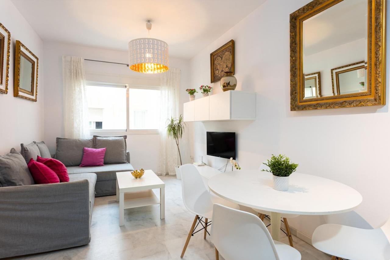 Holidays2Malaga Carrera Capuchinos Free Parking Aircon Downtown מראה חיצוני תמונה