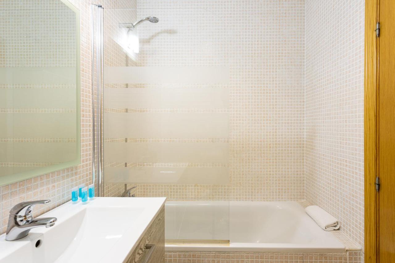 Holidays2Malaga Carrera Capuchinos Free Parking Aircon Downtown מראה חיצוני תמונה