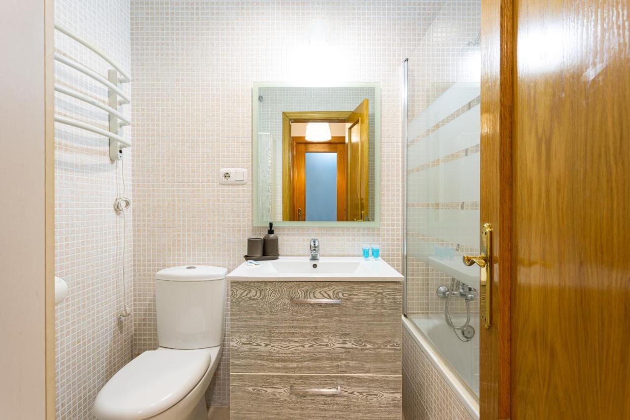 Holidays2Malaga Carrera Capuchinos Free Parking Aircon Downtown מראה חיצוני תמונה